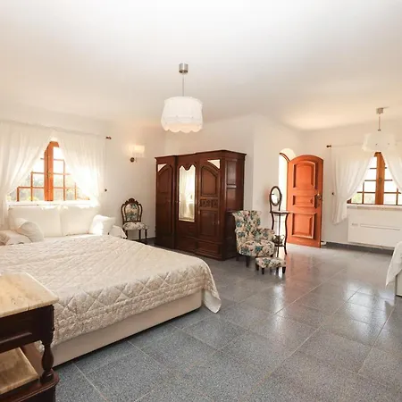 Villa Hidden Paradise For 8 People *
